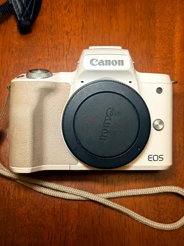 Camera canon Eos M50