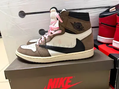 Nike Air Jordan 1 Retro High OG "Travis Scott" - Size UK 8.5