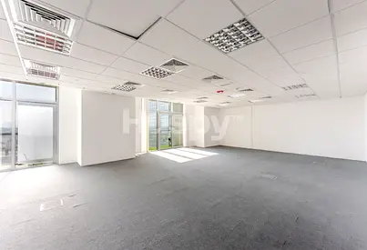 Vacant | Lake View | Low Floor