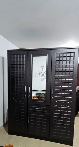 3 door cupboard