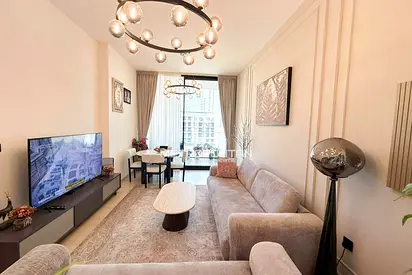 Upgraded | Vacant On Transfer| Fully Furnished