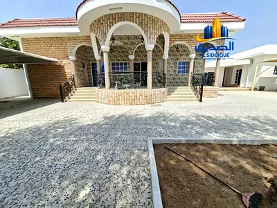 Spacious 6bhk Villa Maid Room 4 Bed Atteachd Bathroom Near Park 100k