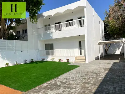 Spacious 4BR Villa Garden