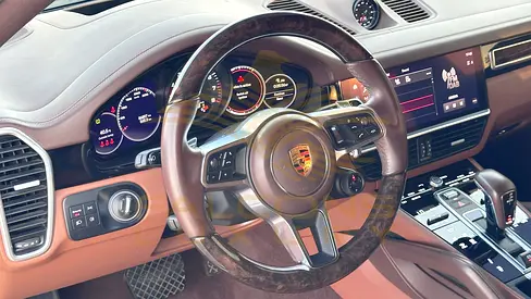 صورة 8 لـ 2023 Porsche CAYENNE