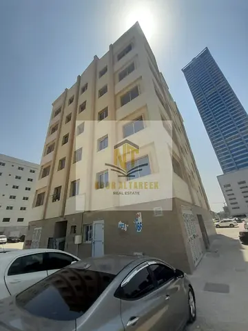 بناية للبيع في الخان – الشارقة | دخل حالي 850,000 درهم | المطلوب 12,000,000 درهم  بناية استثمارية مميزة للبيع في منطقة الخان – الشارقة، خلف كافتيريا ش