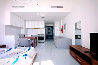 Fully Furnished | Vacant | Community View