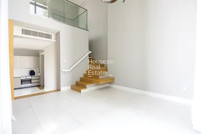 High Ceiling, Large Terrace, Kitchen Ready
