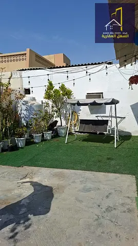 Traditional House for Annual Rent in Al Jazzat | Prime Location A great opportunity for family livi