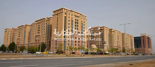 Spacious 3BR Family Home | 4 Baths | 2 Parking | MBZ City