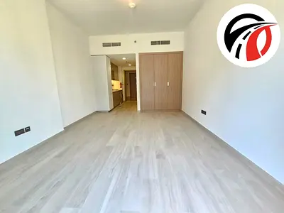 Boulevard view spacious luxurious studio with all 5 star amenities free