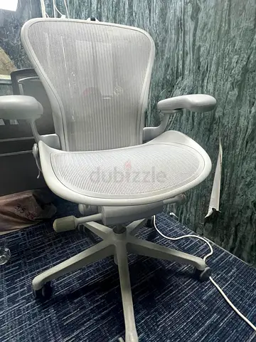 Herman Miller Aeron remastered size B