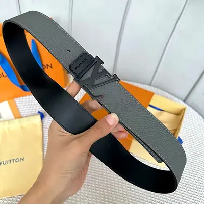 Louis Vuitton style reversible grey/black leather belt with LV buckle