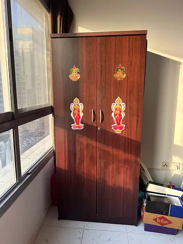 two door wooden cupborad in excellent condition