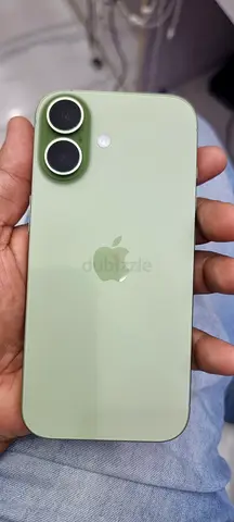 Apple iPhone 17 256gb clean - Green, Good Condition 100 % battery health 99 circle