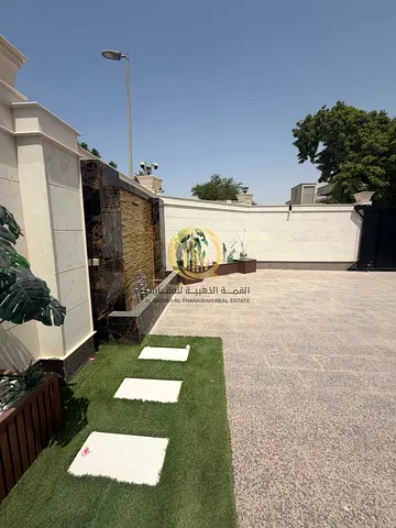 Corner Villa 5,086 Sq. Ft | 6 Master Bedrooms | 2 Roads | AED 1.7M