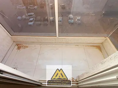 استديو مساحة كبير/بلكونه باطلاله/بمنطقة العالية بجوار جميع الخدمات والطرق الرئيسيه