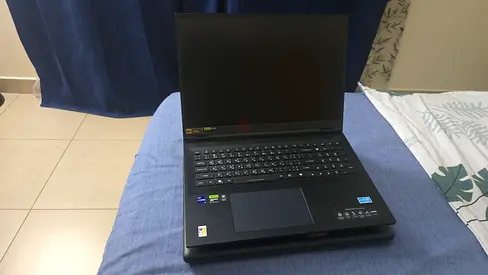 Acer predator 18 Rtx 4090 I9 14th gen 32gb ddr5 1tb ssd