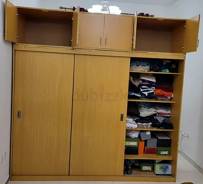 3-Door Sliding Wardrobe with Top Storage & Centre Mirror (MDF Material / Custom-Made Must Go Today