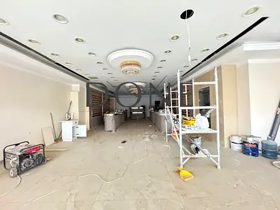 LUXURY SHOP prime location business area ready to move close to 311 road only jest 145k