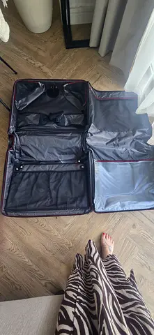 Samsonite suit carrier / travel luggage - gently used