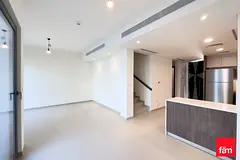Good location | Back to Back | Vacant 20th Oct