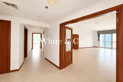 Vacant | Balcony | Lake view | Mid floor