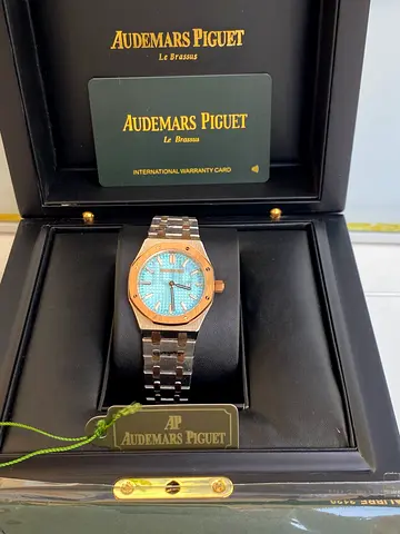 two-tone Audemars Piguet RoyalOak💥 master quality Japan moment 35 mm watch featuring a rose gold be