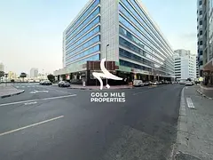 Big Showroom> 3 Sides Corner> High Visibility> Lowest/SQFT