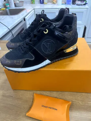 Womens shoes