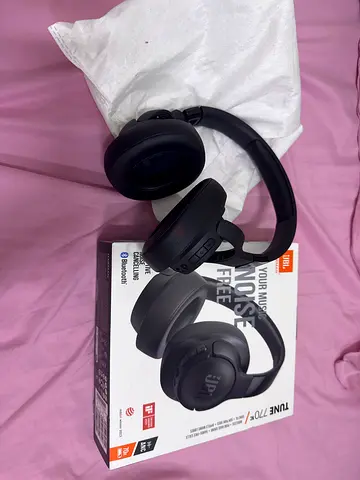 JBL Tune 770NC Wireless Noise-Cancelling Headphones - Black