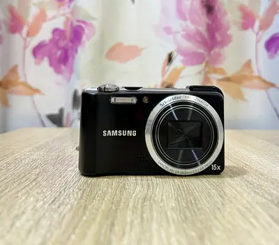 Samsung WB650 GPS 15x Compact Digital Camera - Good Working Condition