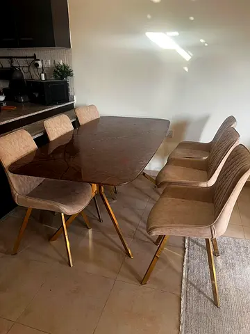 DINNING TABLE FOR SALE