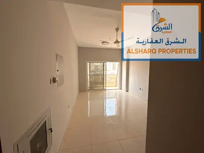الجرف 3 عجمان قريب من السوق الصيني ومركز القبائل علي الطريق الرئيسي مساحات كبيره بتقسيمات ممتازه