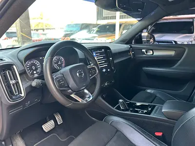 صورة 8 لـ 2020 Volvo XC40