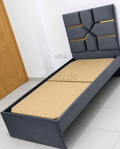 Bed Valvet Design New
