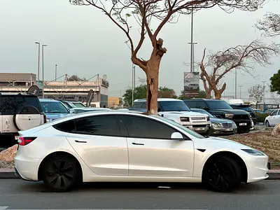 صورة 5 لـ 2024 Tesla MODEL 3