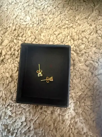 Gold studs unisex Meralda