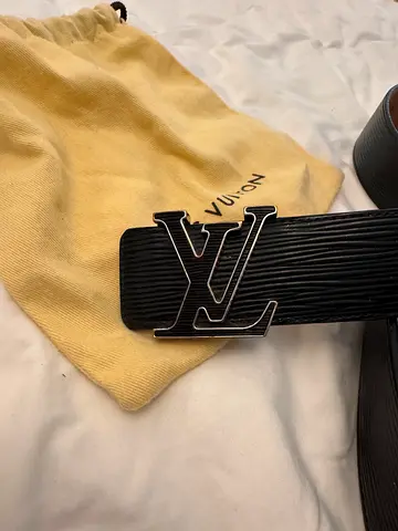 Louis Vuitton Electric Noir Initials 40mm Leather Belt
