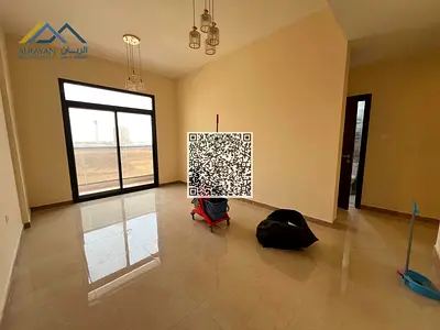 2 Master Bedrooms Hall 2 Bathrooms Central Air Conditioning