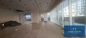 UNIQUE LOCATION SHOP AVILABLE NEAR MALL OF EMIRATES