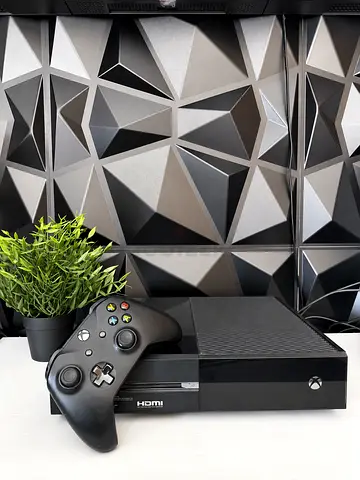 Xbox One Console with Original Controller – Good Condition