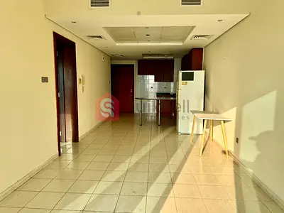 UNFURNISHED 1BR | VACANT | CLOSE TO METRO