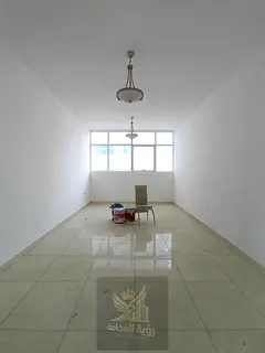 Free Parking & 2 Master Bedrooms