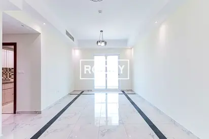 SPACIOUS 2-BEDROOM APARTMENT WITH BALCONY | PRIME LOCATION IN WARSAN 4