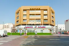Stunning Studio Apartment with A/C Provided 1stcum1st serve basis Parking a Minute away from ADCB M
