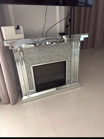 Mirrored Electric Fireplace Mantel with Crystal Finish - Modern