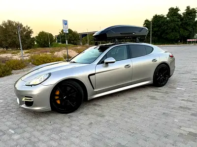 2010 Porsche PANAMERA 照片 3