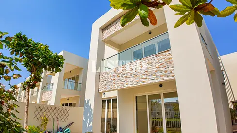 Modern Big Villa in a High End Community | Single Raw