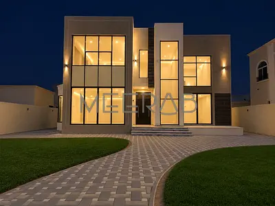 MODERN DESIGN | LIKE NEW | 5 BEDS PLUS MAID VILLA