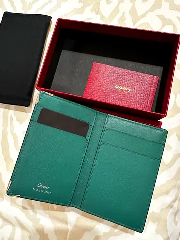 محفظة كارتيه